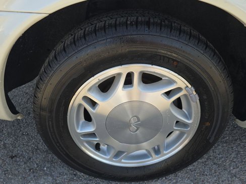 Used 1997 INFINITI J30 image 17