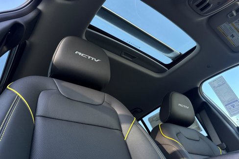 New 2025 Chevrolet Trax ACTIV w/ Sunroof Package image 21