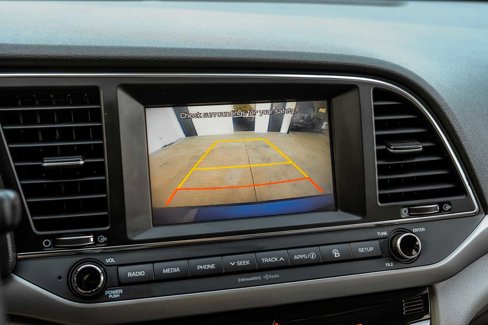 Used 2017 Hyundai Elantra Limited image 21