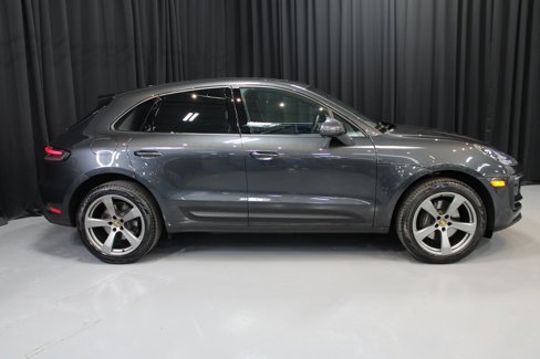 Certified 2024 Porsche Macan image 8
