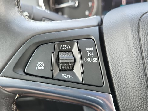 Used 2020 Buick Encore Preferred image 38