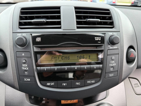 Used 2011 Toyota RAV4 4WD w/ Base L4 Extra Value Pkg image 10