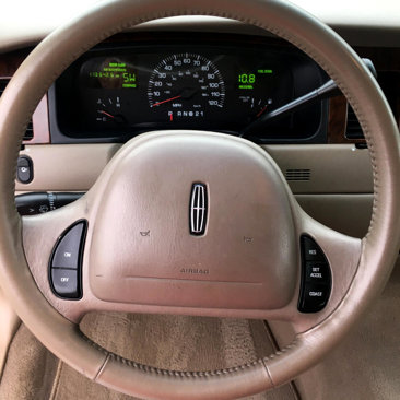 Used 2001 Lincoln Town Car Executive image 24