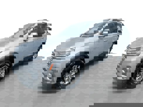 Certified 2022 Chevrolet Traverse LT image 1