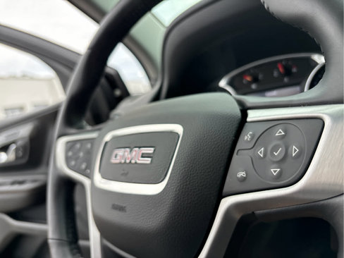 Used 2021 GMC Terrain SLT image 12