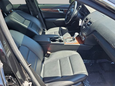 Used 2010 Mercedes-Benz C 300 4MATIC Sedan image 27