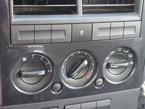 Used 2010 Ford Explorer Sport Trac XLT image 20