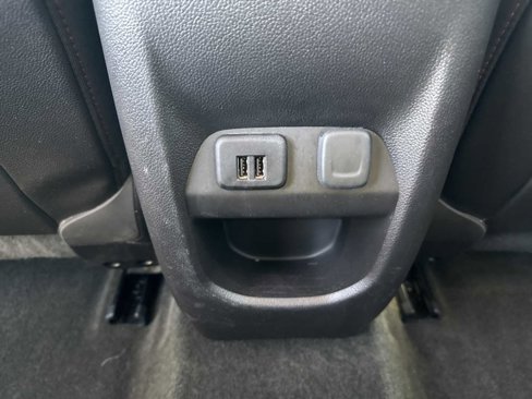 Used 2015 GMC Canyon SLE image 37