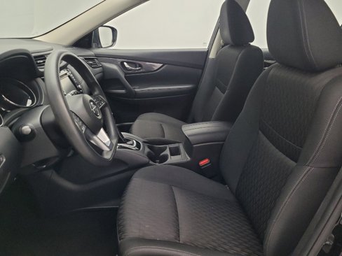 Used 2018 Nissan Rogue S image 17