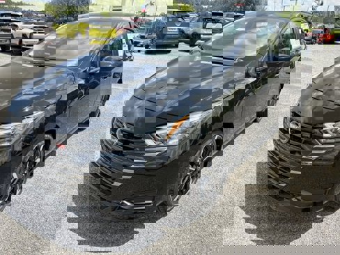 New 2025 Nissan Versa SR image 1