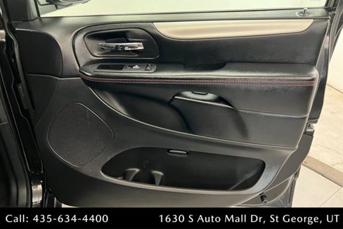 Used 2019 Dodge Grand Caravan GT image 23
