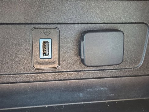 Used 2017 Ford Escape Titanium image 37