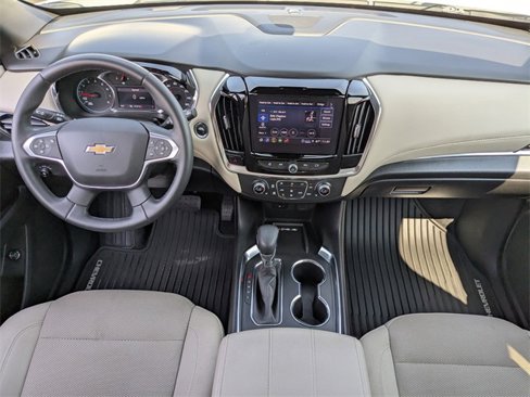 Used 2023 Chevrolet Traverse LT image 14