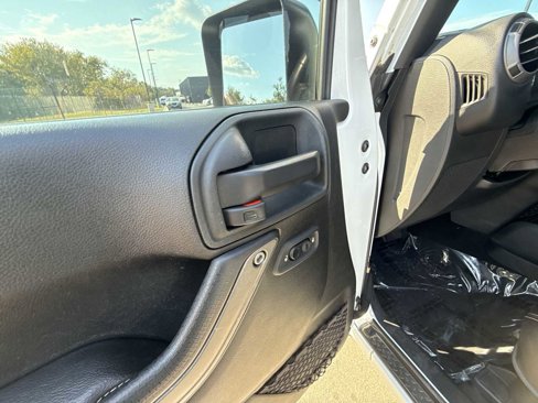 Used 2018 Jeep Wrangler Sport image 13