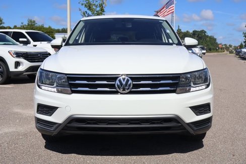 Used 2019 Volkswagen Tiguan SE w/ Panoramic Sunroof Package image 2