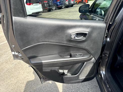 Used 2019 Jeep Compass Latitude w/ Popular Equipment Group image 13