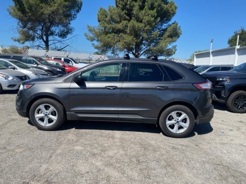 Used 2018 Ford Edge SE image 4