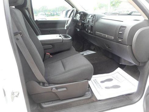 Used 2011 Chevrolet Silverado 2500 LT w/ Interior Plus Package image 10