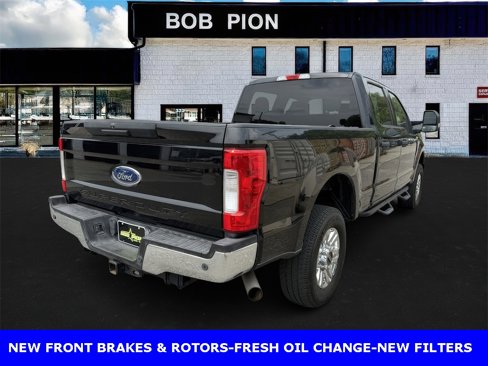 Used 2017 Ford F250 XLT w/ XLT Value Package image 4