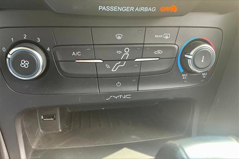 Used 2016 Ford Focus SE image 15