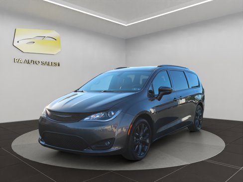 Used 2019 Chrysler Pacifica Touring-L image 3