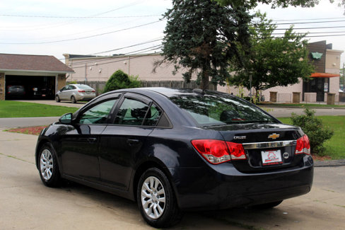 Used 2015 Chevrolet Cruze LS image 7
