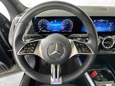 Certified 2025 Mercedes-Benz GLA 250 image 11