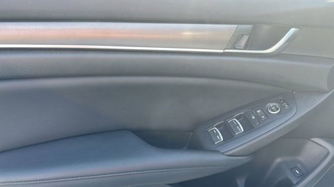 Used 2019 Honda Accord LX image 13