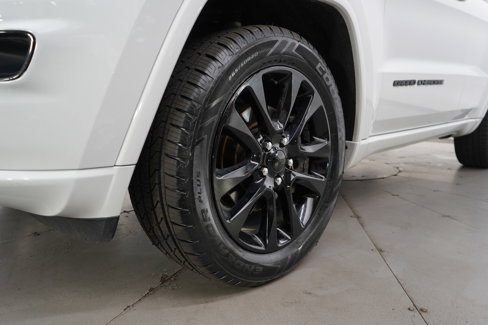 Used 2018 Jeep Grand Cherokee Altitude image 25