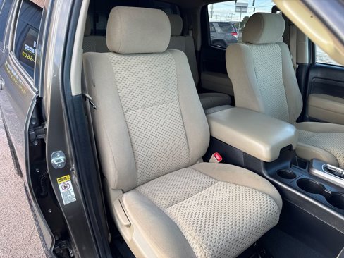 Used 2012 Toyota Tundra 4x4 CrewMax image 19