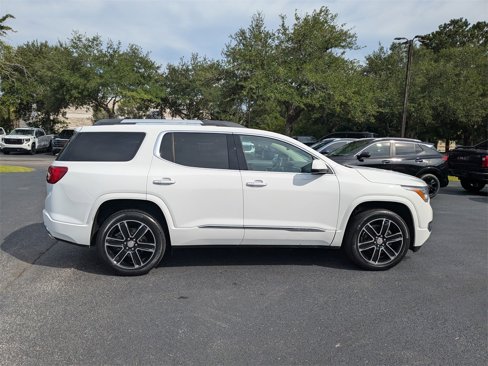 Used 2019 GMC Acadia Denali image 3