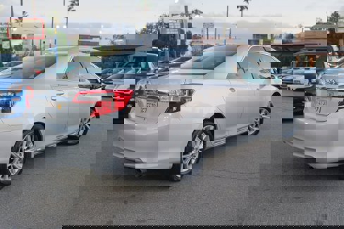 Used 2014 Toyota Camry XLE image 7