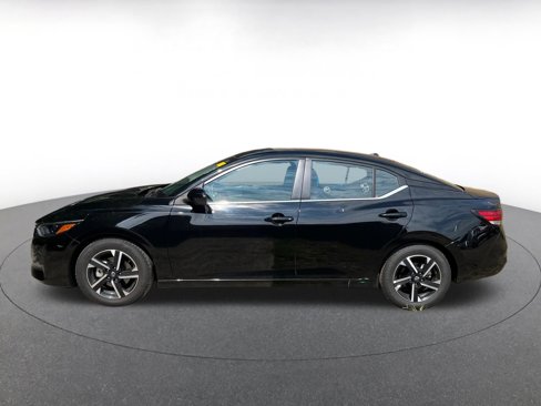 Used 2024 Nissan Sentra SV image 4
