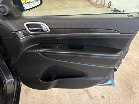 Used 2018 Jeep Grand Cherokee Limited image 54