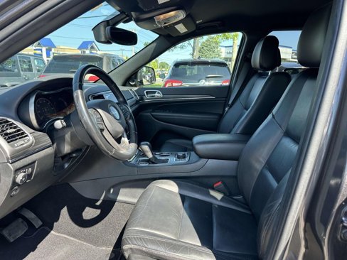 Used 2019 Jeep Grand Cherokee Limited image 13