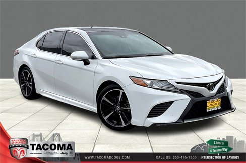Used 2019 Toyota Camry XSE image 1