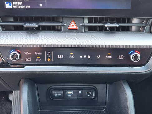 Used 2023 Kia Sportage SX image 22