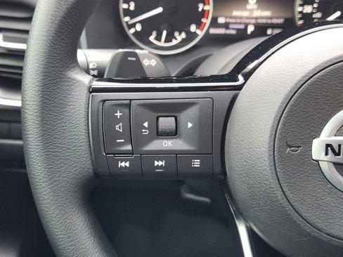 Used 2021 Nissan Rogue SV image 29