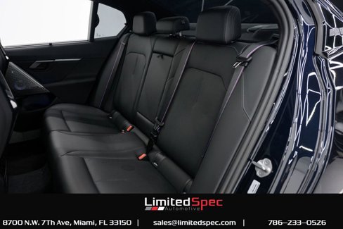 Used 2025 BMW M5 image 41