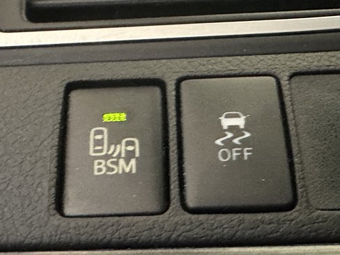 Used 2015 Toyota Camry XLE image 32