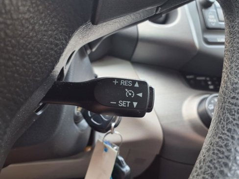 Used 2012 Toyota RAV4 FWD image 16
