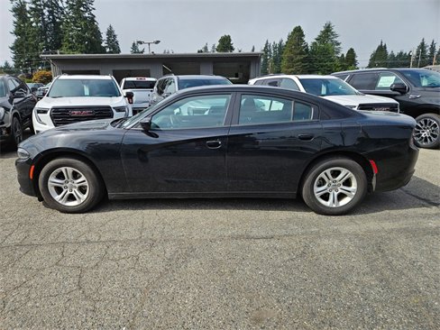 Used 2023 Dodge Charger SXT image 2