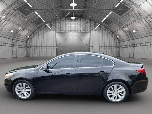 Used 2016 Buick Regal image 8