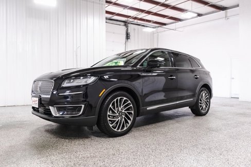 Used 2020 Lincoln Nautilus Reserve image 3