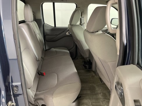 Used 2017 Nissan Frontier SV image 36