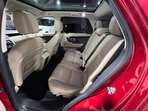 Used 2018 Land Rover Discovery Sport HSE image 48