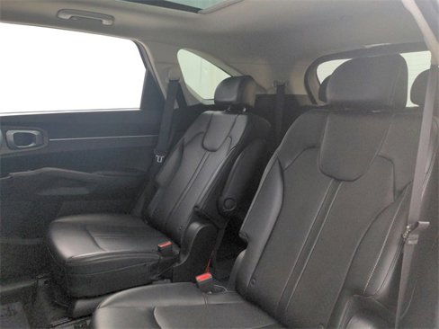 Used 2021 Kia Sorento EX w/ Panoramic Sunroof Package image 37