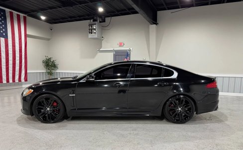 Used 2011 Jaguar XF R image 2