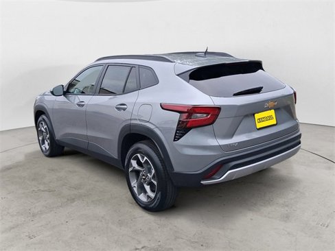 New 2026 Chevrolet Trax LT w/ Sunroof Package image 3