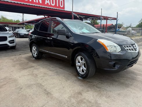 Used 2011 Nissan Rogue SV w/ Premium Pkg image 1